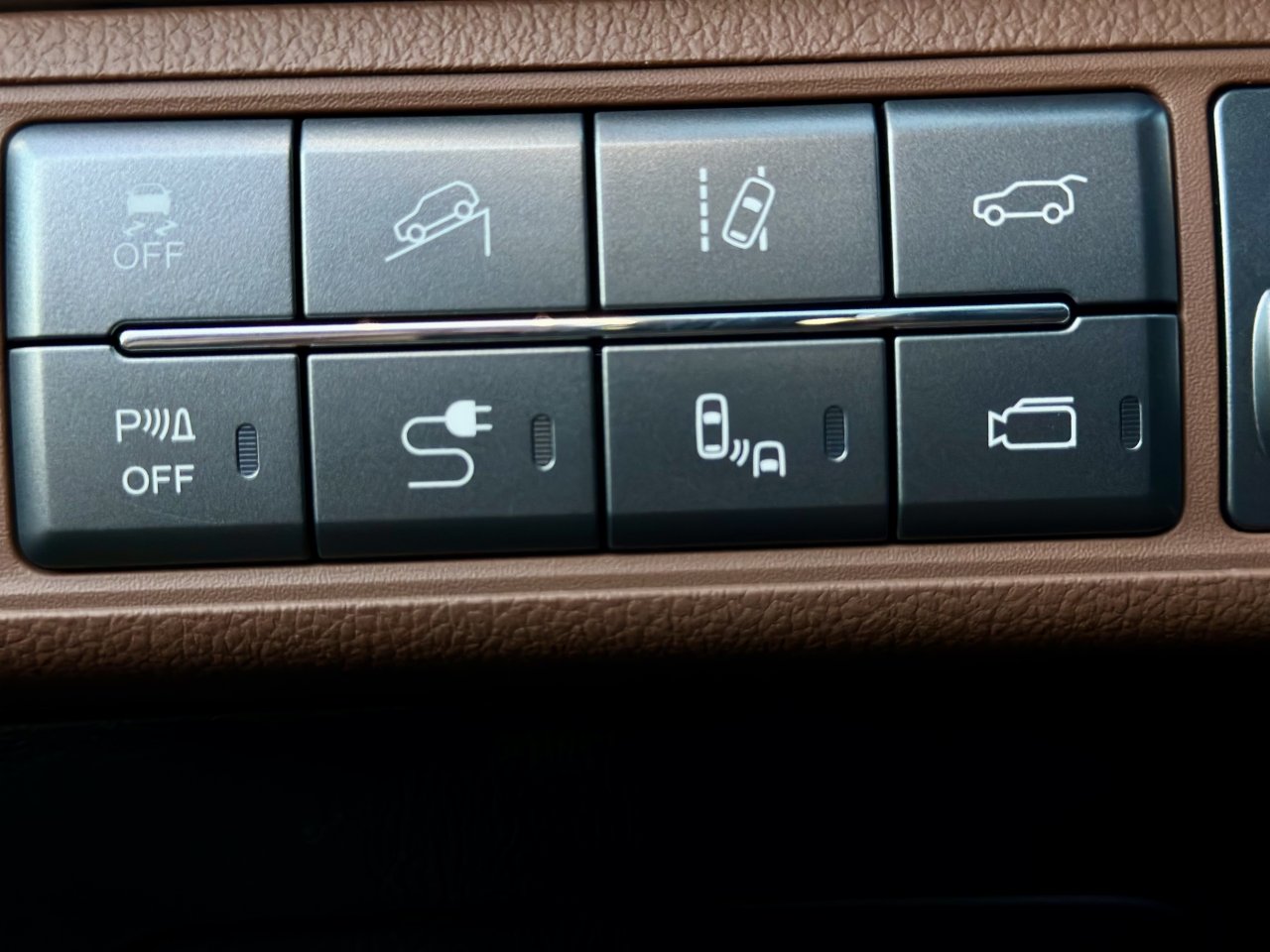 KGM Rexton	- 2.2 e-XDi PREMIUM  Picka